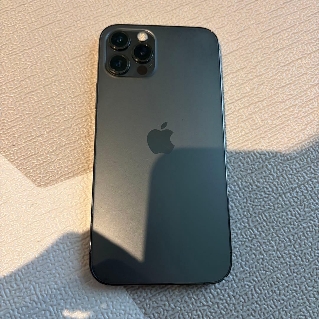 Apple iPhone 12 Pro グラファイト本体 256GB 画面キズ有の通販はau