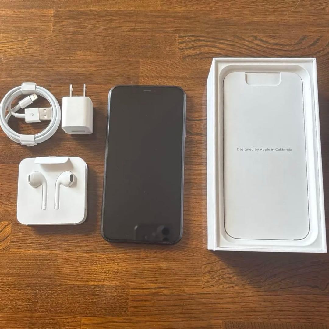 美品】iPhone11 ブラック 64GB バッテリー79% 付属品完備 - メルカリ