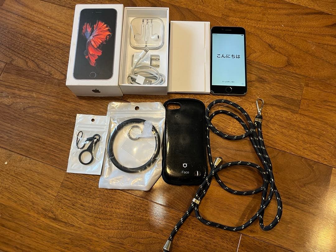 Apple iPhone 6S 64GB ケース　ストラップ付　イヤホン Apple iPhone 6S 64GB ケース ストラップ付 イヤホン Amazon.co.jp