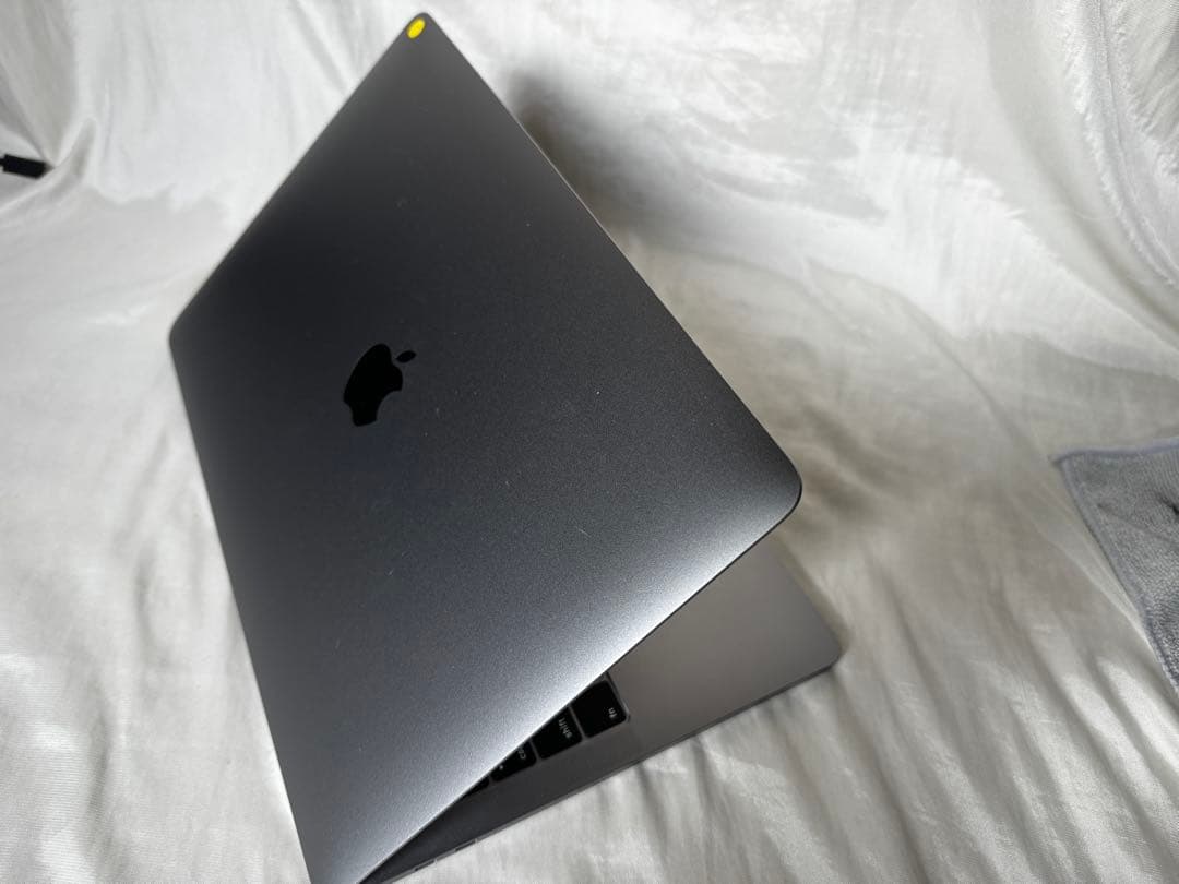 MacBookPro 13インチ(2019)Core i5/16GB/256GB Amazon.com: Apple 2019 MacBook Pro 13-inch, Intel Core i5, 16GB