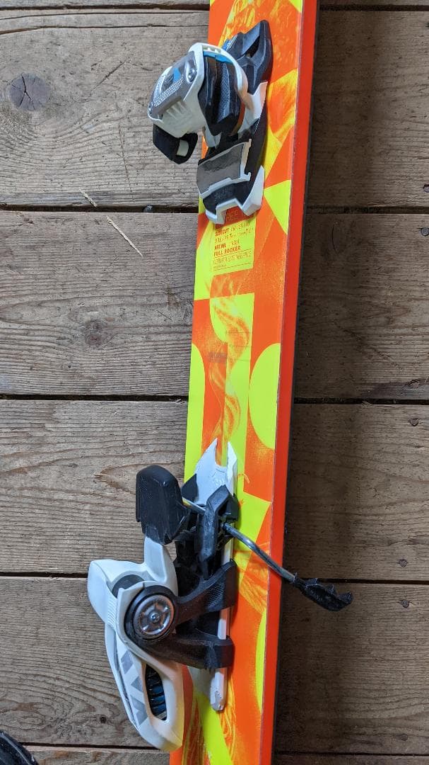 196 VOLKL Three 3 + Marker Griffon