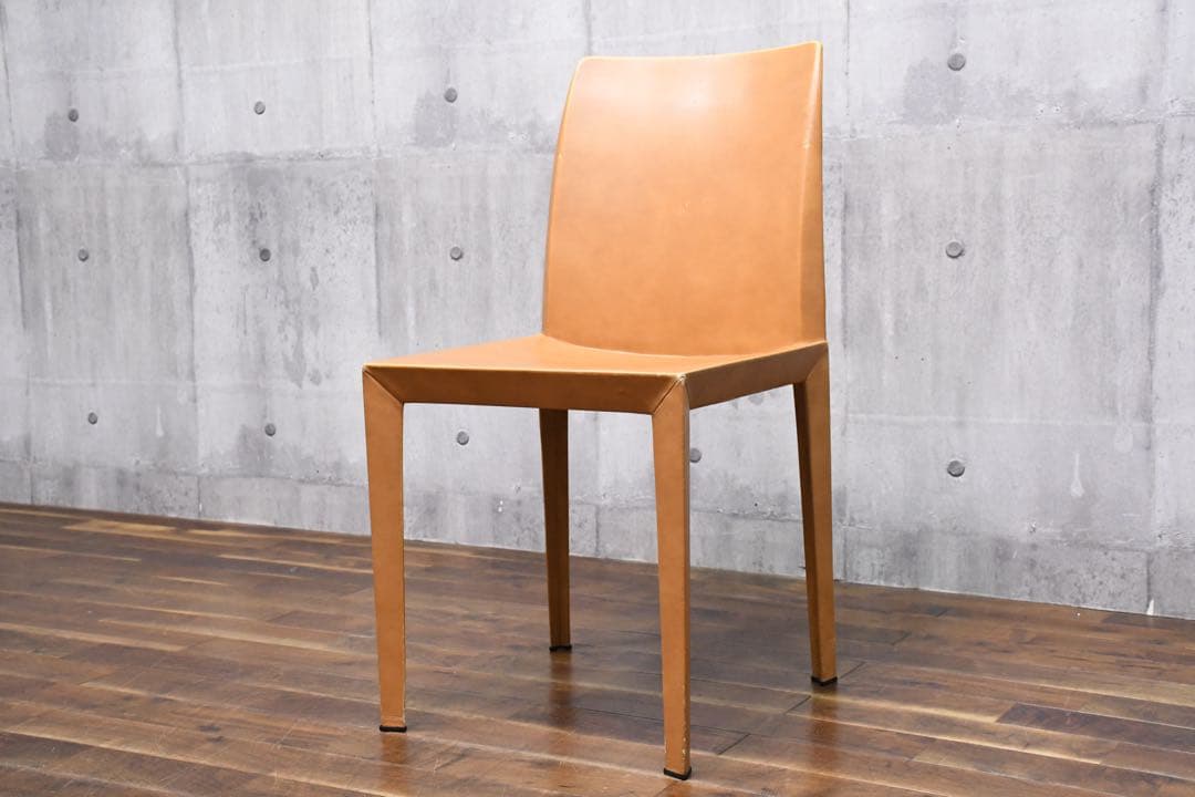 EEK125 イタリア最高峰 ポルトローナフラウ ローラ ダイニングチェア EEK125 イタリア最高峰 ポルトローナフラウ ローラ ダイニングチェア