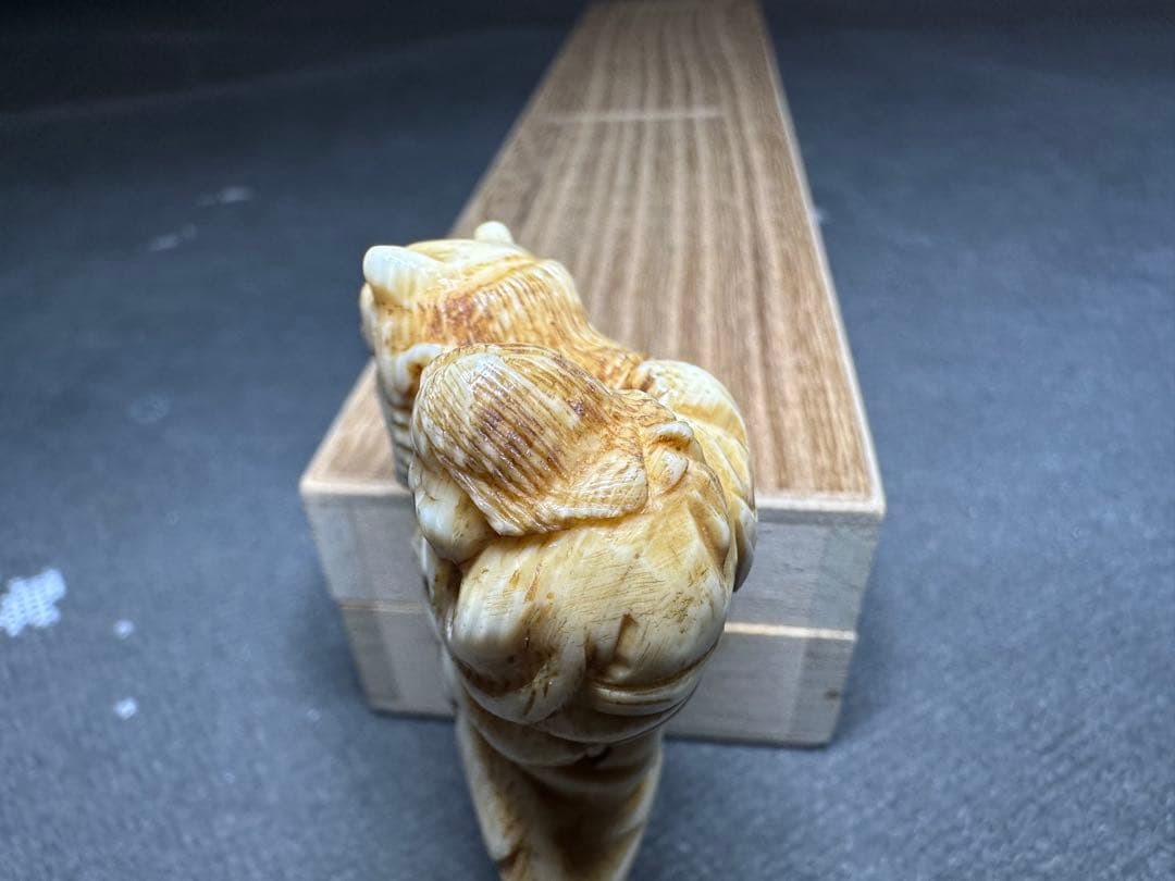 極上 根付 天然素材 アンティーク 和彫 置物 骨董 飾り物 古美術品 置物