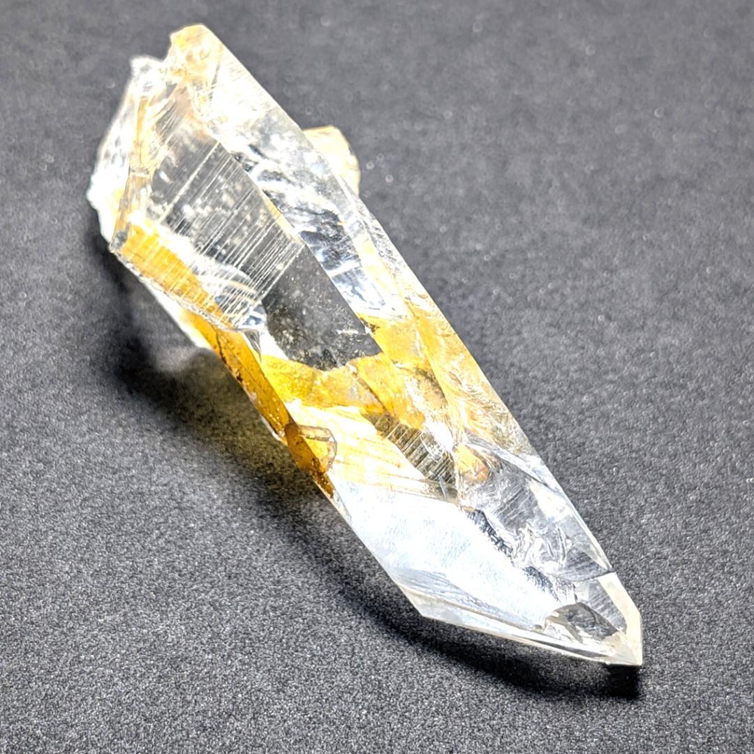 透明度が高いコロンビア産】ゴールデンレムリアン水晶 レムリアン