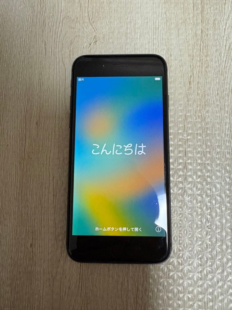 Apple iPhone 8 スペースグレー 本体【黒ケース付】 Amazon | 【整備済み品】 Apple iPhone 8 64GB スペースグレー SIM