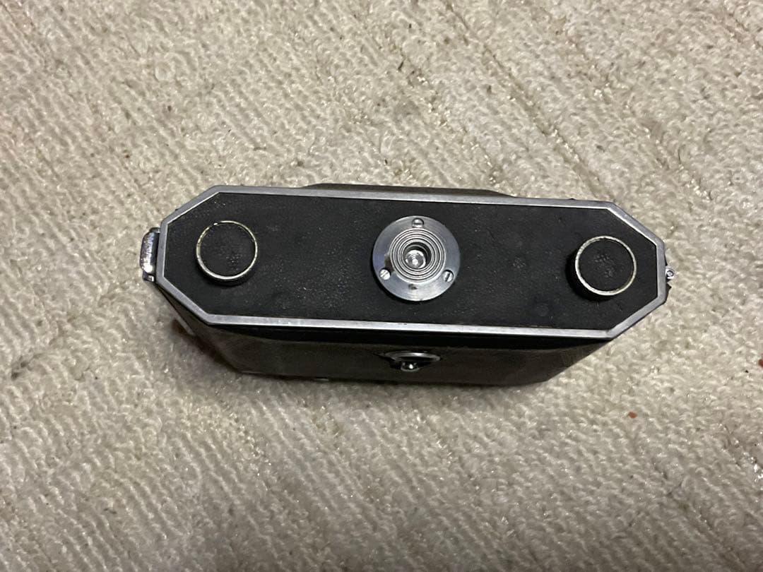 ミノルタ・蛇腹式カメラ、型式不明 年代不明？【蛇腹破れ無しだが