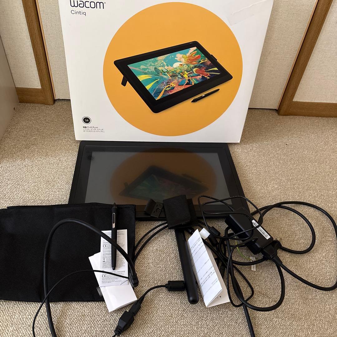 【付属品完備】Wacom Cintiq 16 Amazon.com: Wacom Cintiq 16 Drawing Tablet with Full HD Display