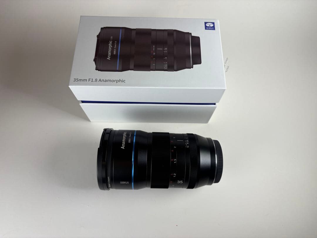 SIRUI 35mm F1.8 1.33x アナモルフィックMFT（φ67）箱付