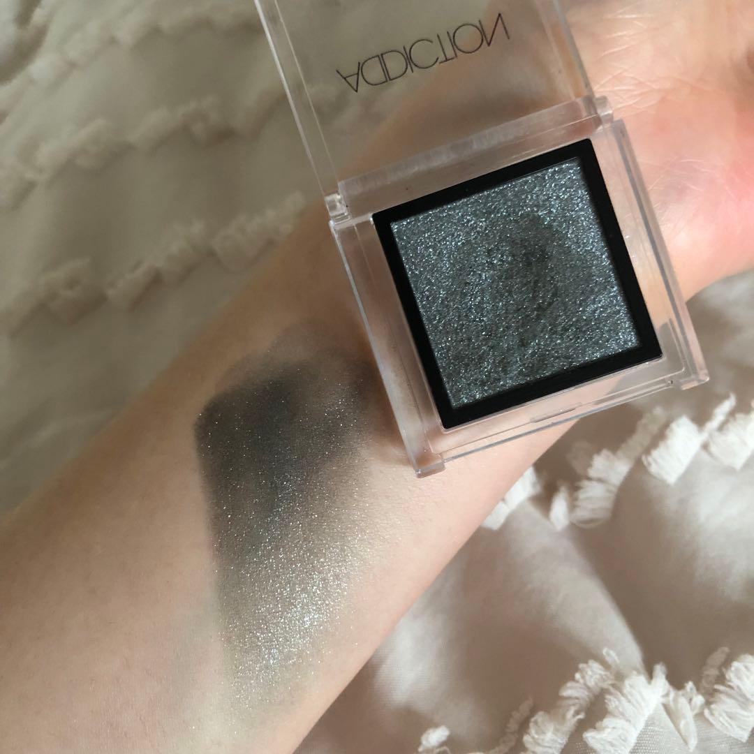 ADDICTION 054ラメカーキアイシャドウ Thriller - メルカリ