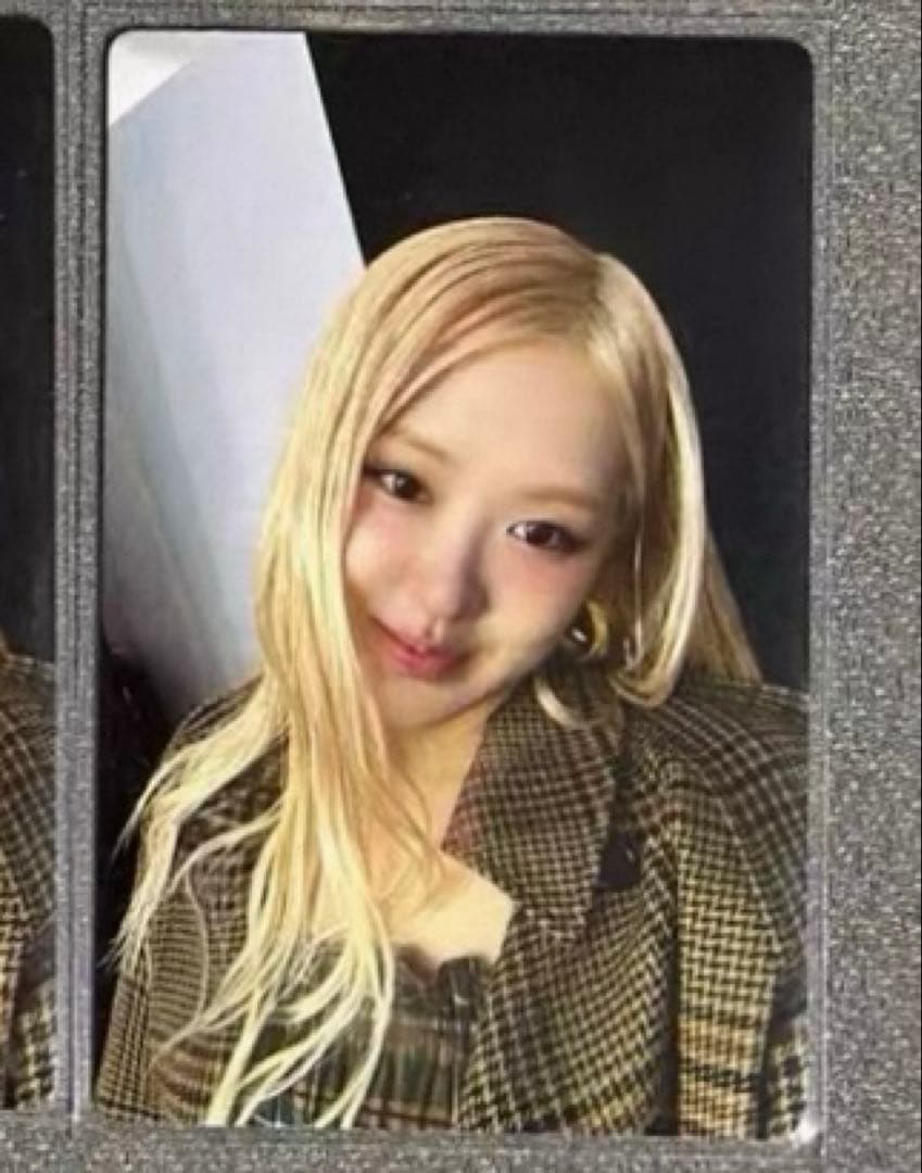 BLACKPINK ロゼ rosie ロサンゼルスポップアップ トレカ B - メルカリ