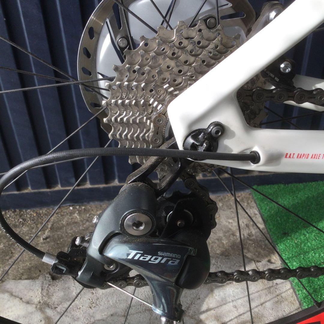 FOCUS ロードバイク ホワイト フルクラムホイール 引き取り限定 - メルカリ