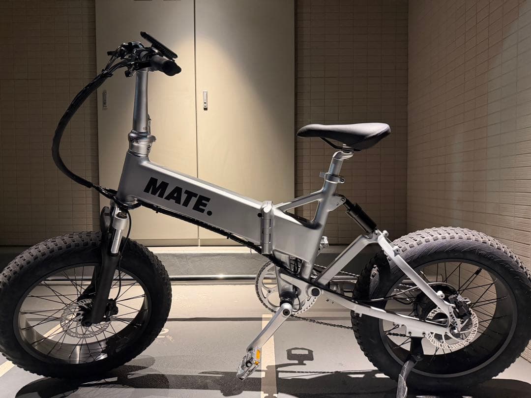 MATE X 250 MATEBAIKEほぼ新品 新発売カラー シルバー新ロゴ - メルカリ