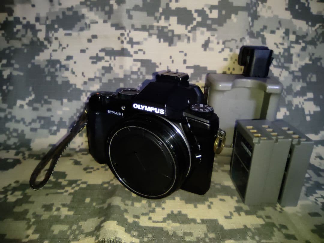 Olympus Stylus 1 コンパクトデジタルカメラ OLYMPUS STYLUS 1（コンパクトデジタルカメラ）：オリンパスのデザイン