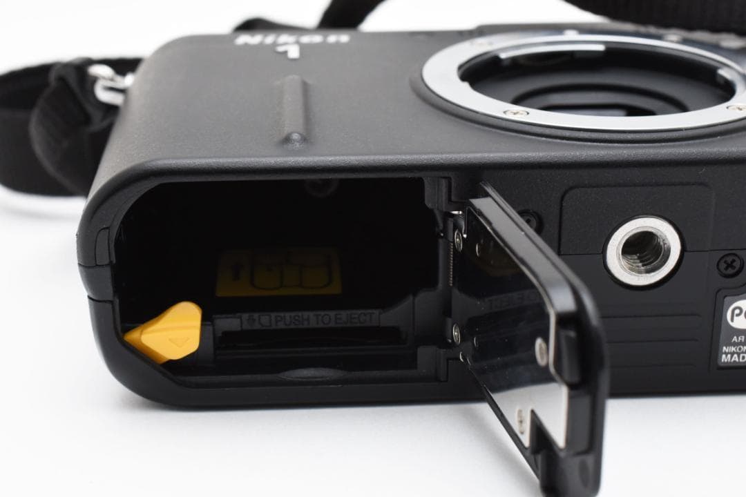 超美品 NIKON 1 V1 ショット数1160枚 デジタル ボディ C868 - メルカリ