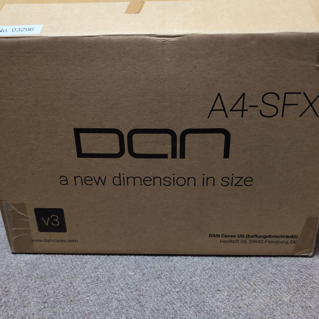 グ*ロ様 Dan Case A4-SFX v3 Mini-ITX ブラック PC DAN Cases A4-SFX v3 と Core i7 8700 で超小型の自作デスクトップPCを