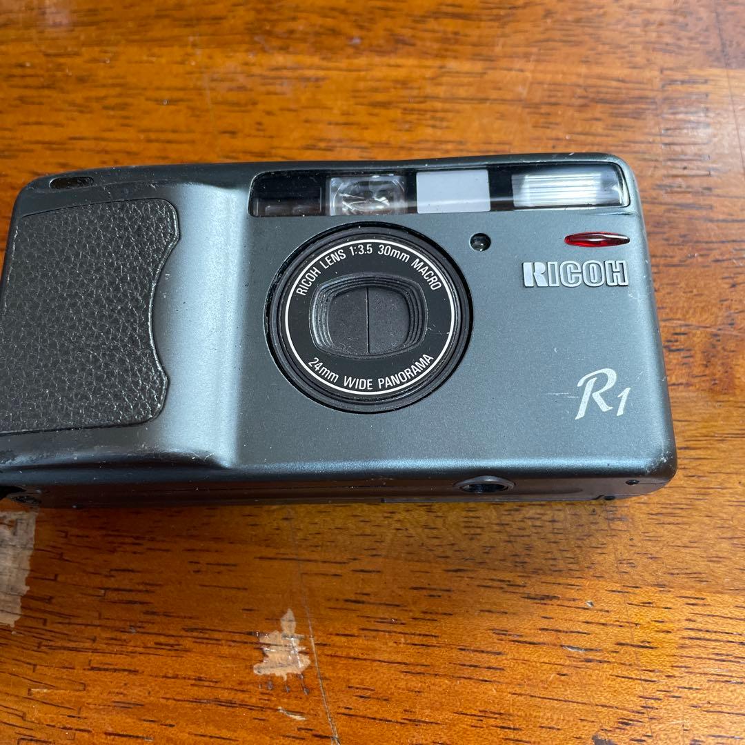 RICOH R1 コンパクトフィルムカメラ - メルカリ