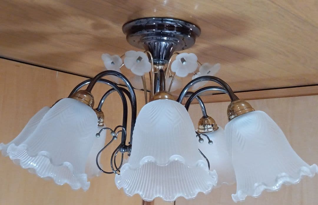 90年代 ナショナル 8灯シャンデリア 約70cm 17口金 ※電球なし - メルカリ