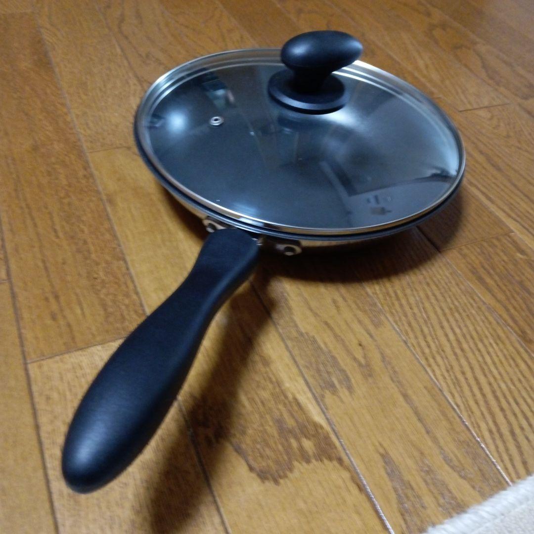 Tupperware 24cm フライパン (ガラス蓋付き)