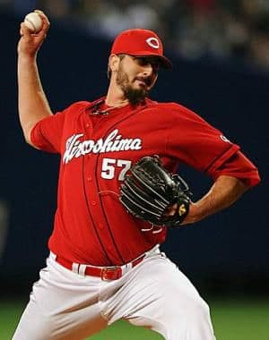 レア】広島 カープ ミコライオ ハイクオリティ ユニフォーム デサント