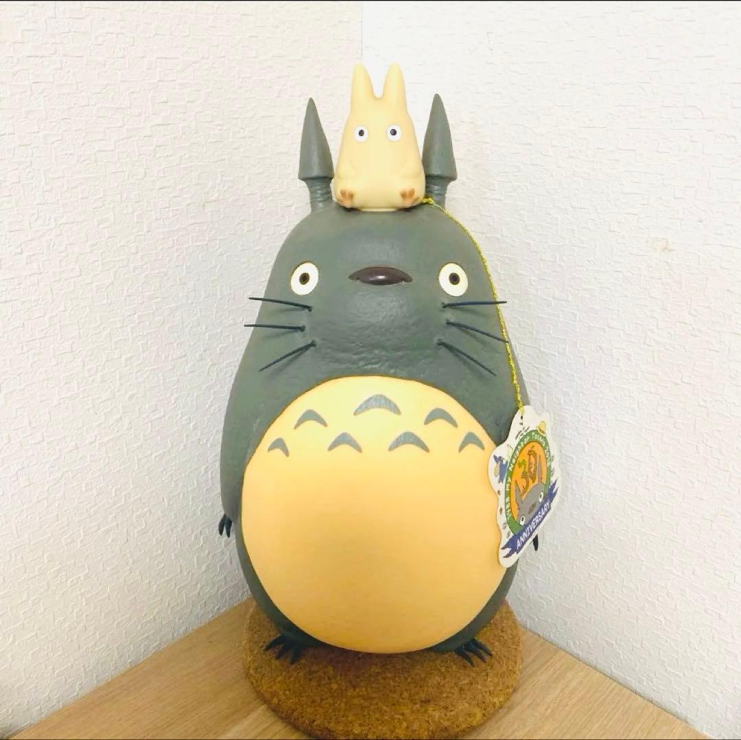 大きな大きなトトロ貯金箱 大きな大きなトトロ貯金箱 - メルカリ