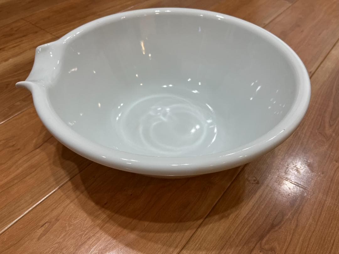 北欧ビンテージ エスラウ社 ESRAU ホワイト 大皿 極希少品 ぽってり 北欧ビンテージ エスラウ社 ESRAU ホワイト 大皿 極希少品 ぽってり