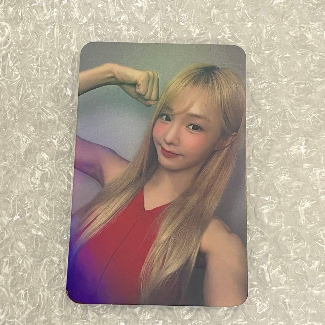 WOOAH woo!ah! ナナ ヨントン当選者 ホログラムトレカ - メルカリ