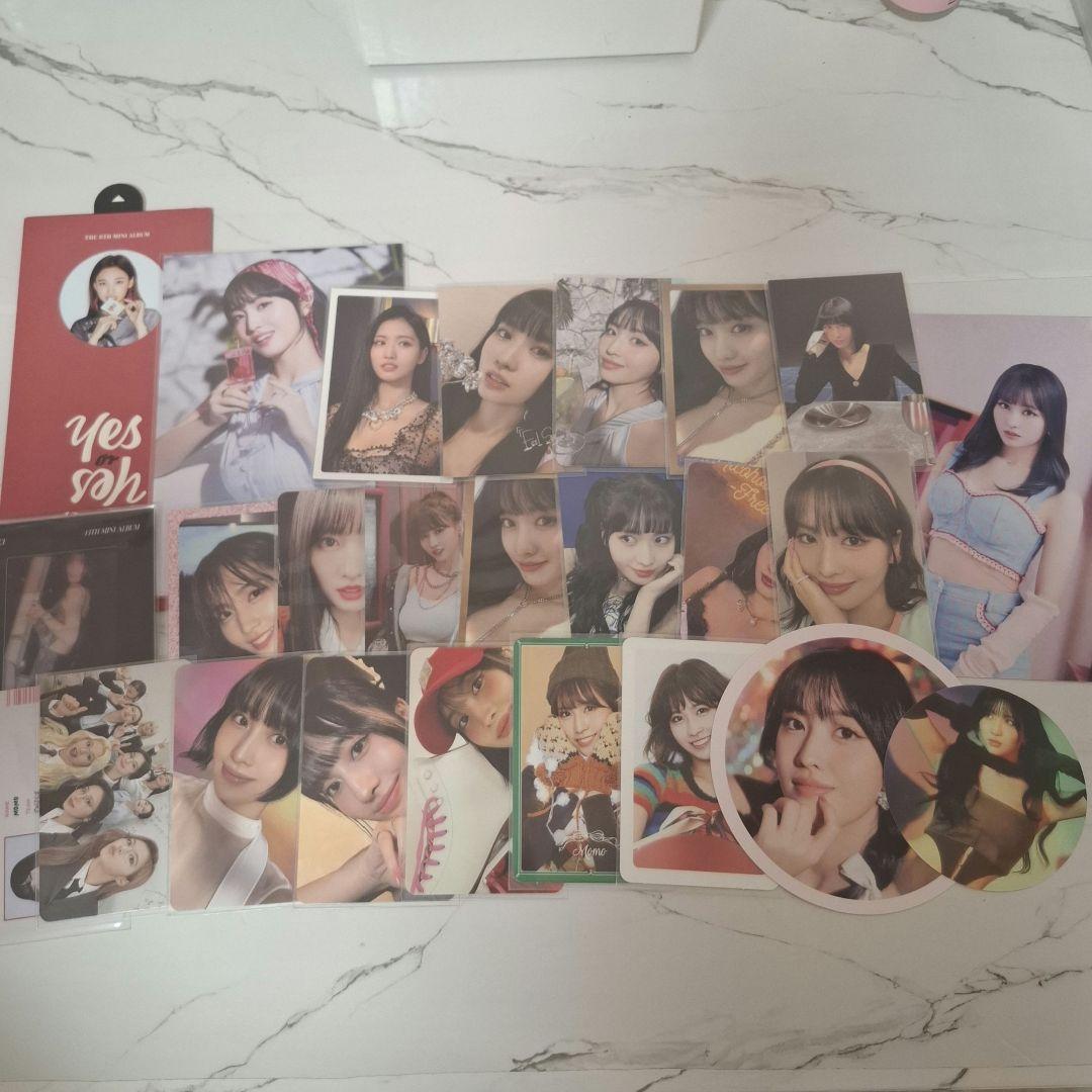 TWICE モモ まとめ売り トレカ ステッカー ポスター - メルカリ
