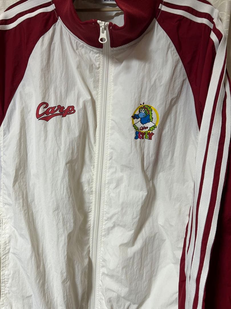 新品未使用品ロデオクラウンズ カープ コラボ 赤白ジャケット広島店