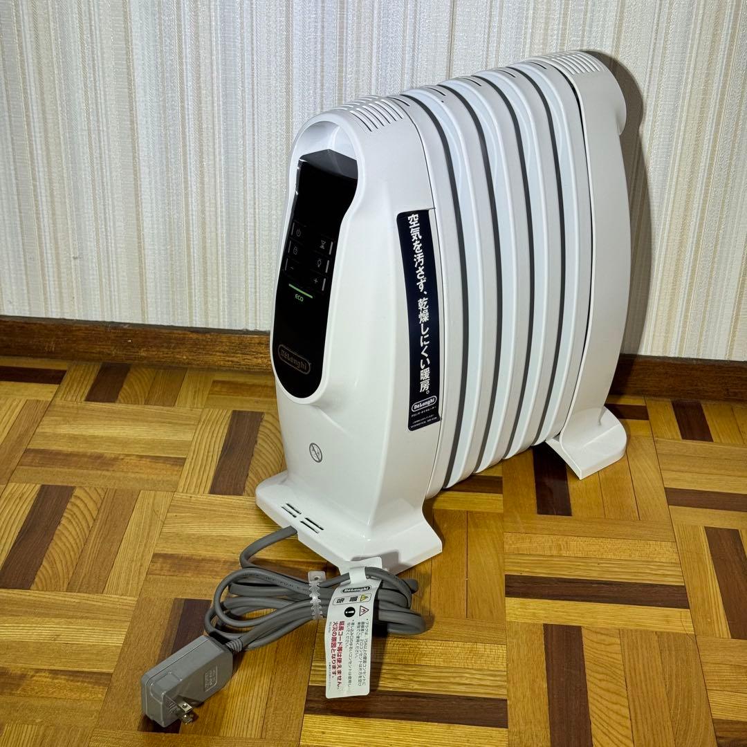 De'Longhi オイルヒーター　NJ0505E Amazon | De'Longhi (デロンギ) ミニオイルヒーター NJ0505E 小型軽量