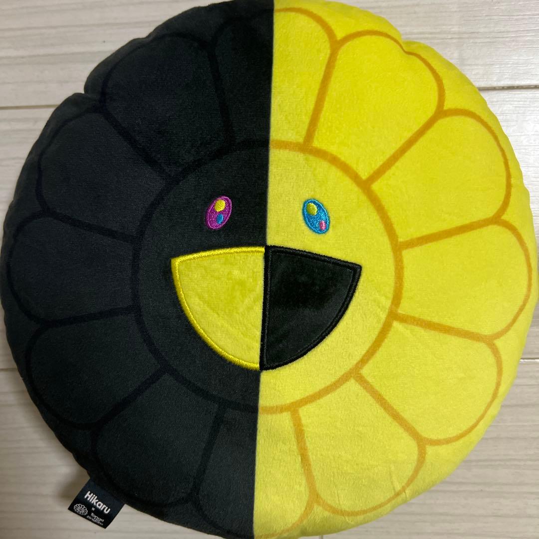 村上隆× ヒカル カイカイキキ クッション smart 付録 - メルカリ