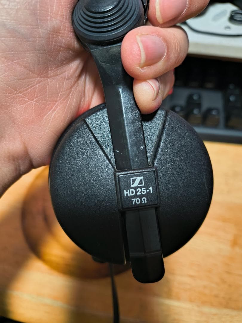 アイルランド製SENNHEISER HD25-1 無印 オリジナル（本体のみ） - メルカリ