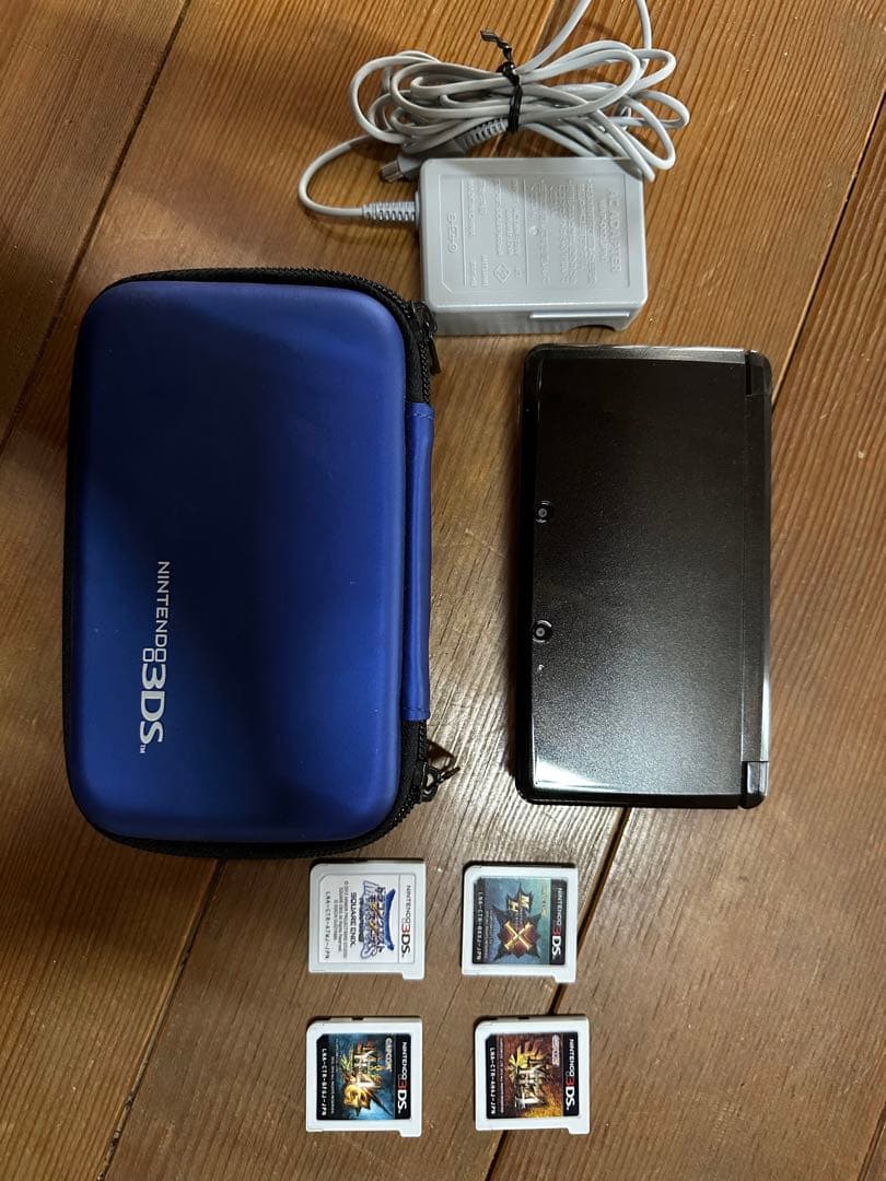 3DSライト　本体、ケース＋カセット4つ Amazon | PGRTYOF 3DS/DS カードケース 24 枚収納 NS/3DSXL/2DS/2DSXL