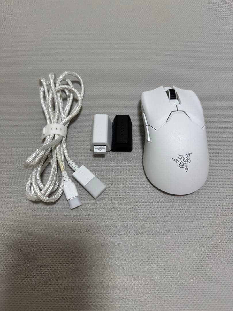 Razer Viper V2 Pro ホワイト　8Kドングル付き Amazon.co.jp: Razer Viper V2 Pro (White Edition) ゲーミングマウス