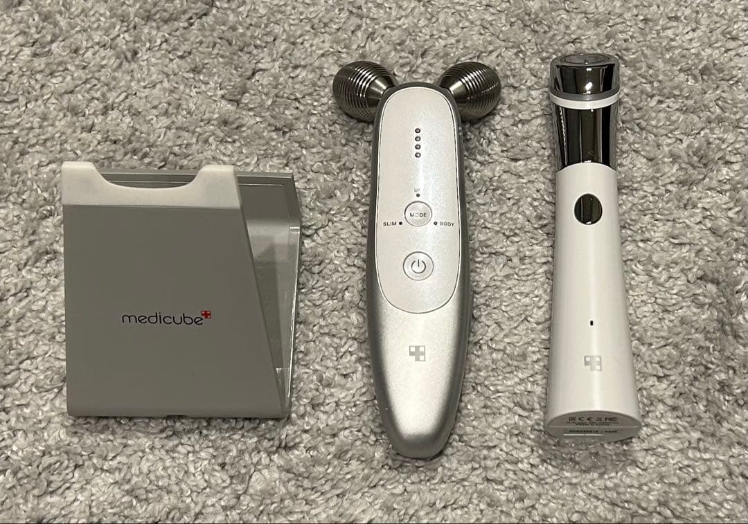 メディキューブ　ダーマエアショット &ダーマEMSショット 2点セット Amazon.co.jp: Medicube ダーマエアショット ペンタイプ : ホーム