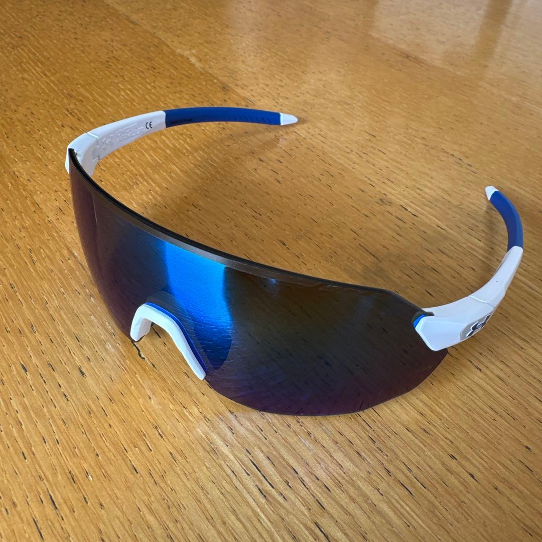 美品 アンダーアーマー スポーツサングラス 1度使用 - メルカリ