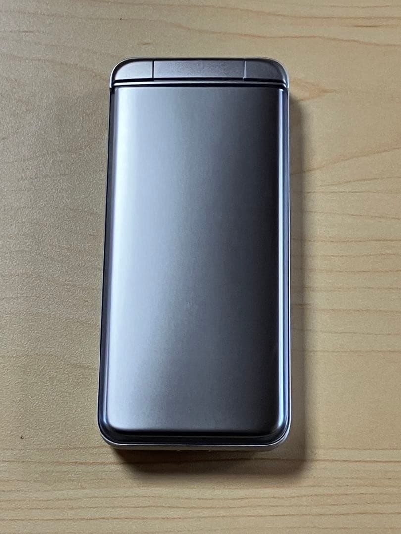 極美品 DIGNO ケータイ3 NP902KC ソフトバンク SIMフリー U7 DIGNOケータイ3 NP902KC SoftBank シルバー 送料無料 即決 本体 c08384