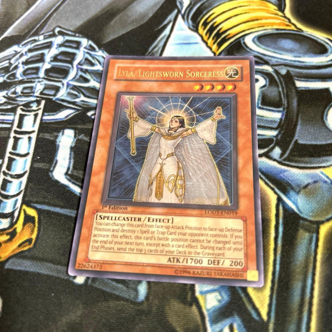 ライトロード マジシャン ライラ 遊戯王 英語 レリーフ 1st - メルカリ