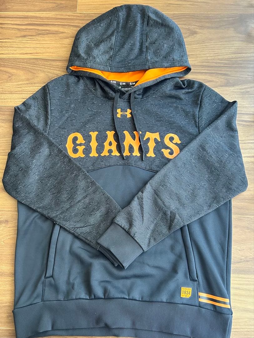 読売ジャイアンツ パーカー アンダーアーマー L - メルカリ