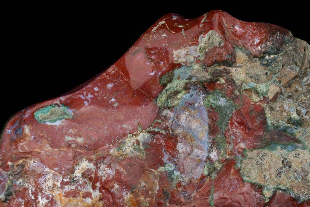 越*ニ様 【希少・美石】佐渡 五色石 水石 原石 鑑賞石 台座付 44.6kg