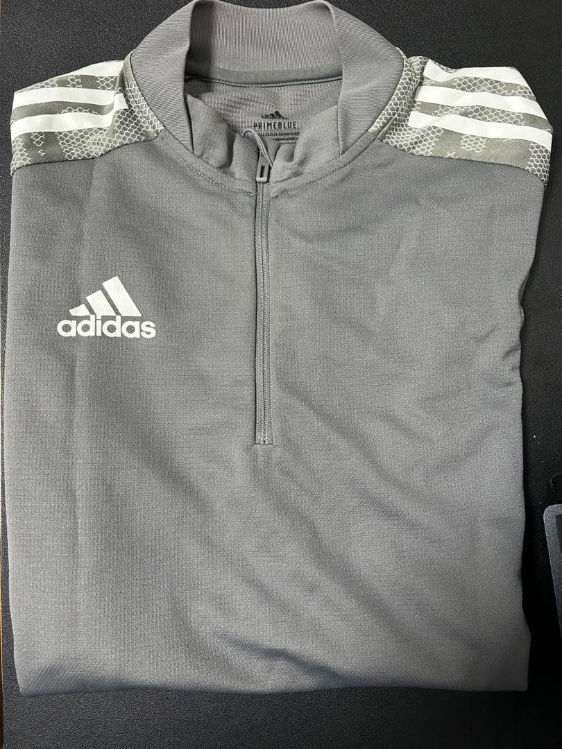 adidas ハーフジップ グレーウェア Lサイズ - メルカリ