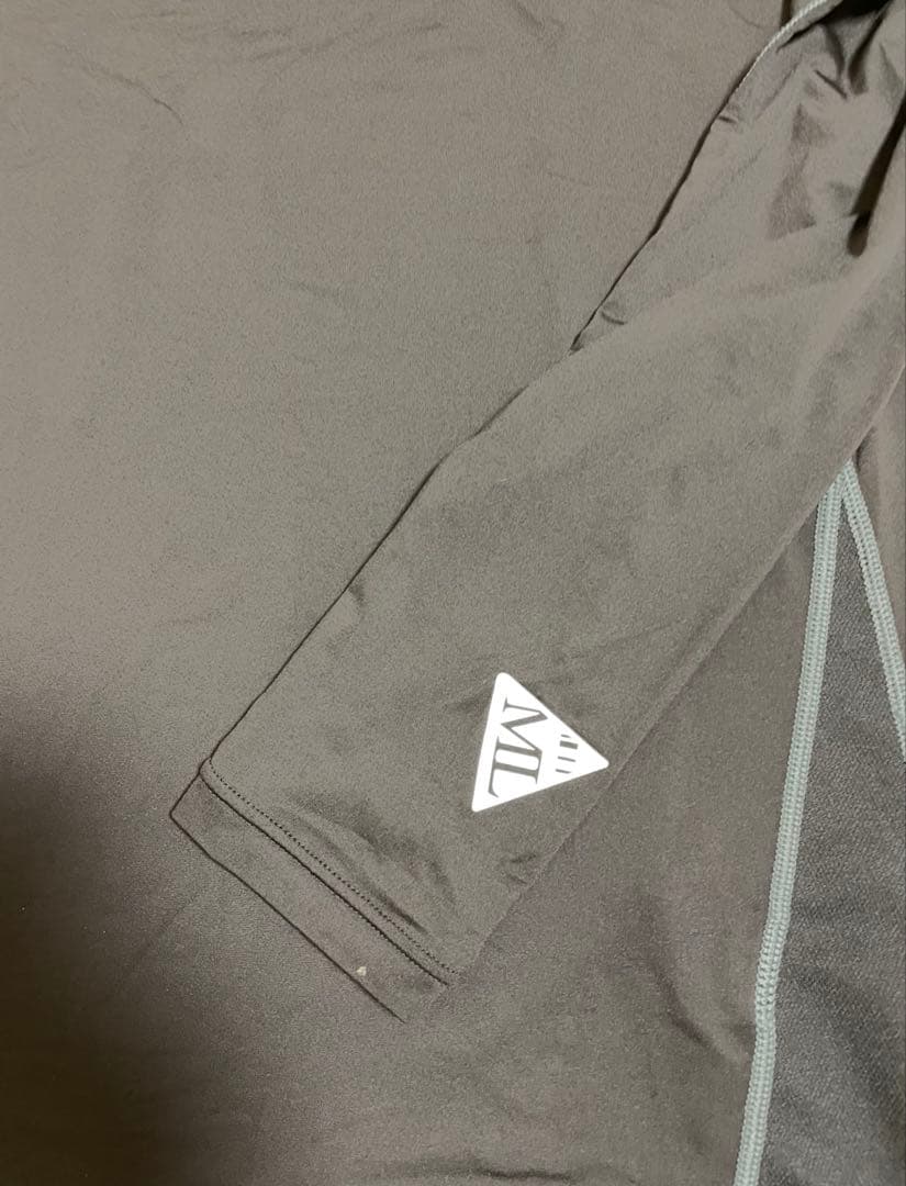 MARK&LONA モッネック長袖tシャツ - メルカリ