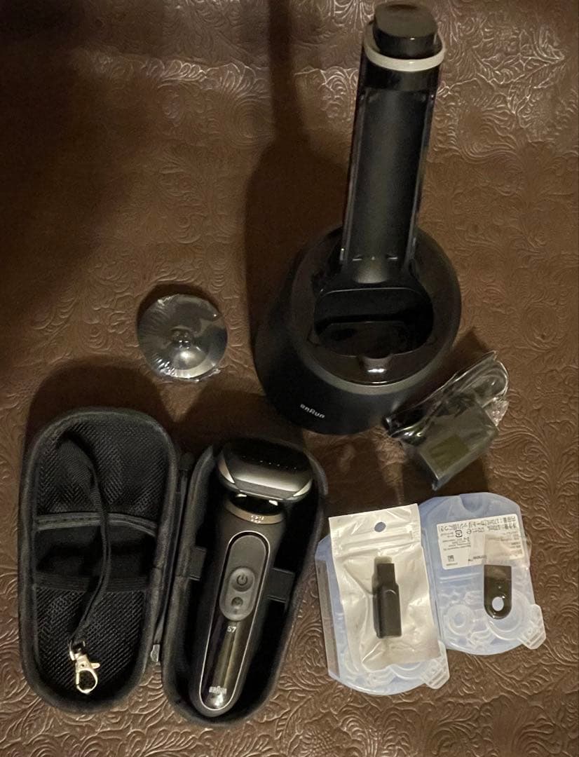 BRAUN 人気機種Series7現行型 新品・未使用/CCR×2その他 - メルカリ