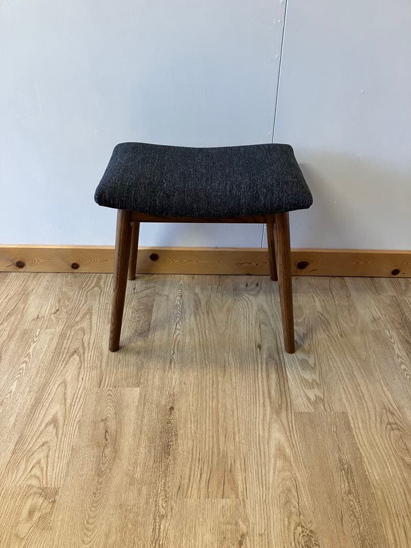 レッドオーク無垢材 スツール 新品 ブラウン色 - メルカリ