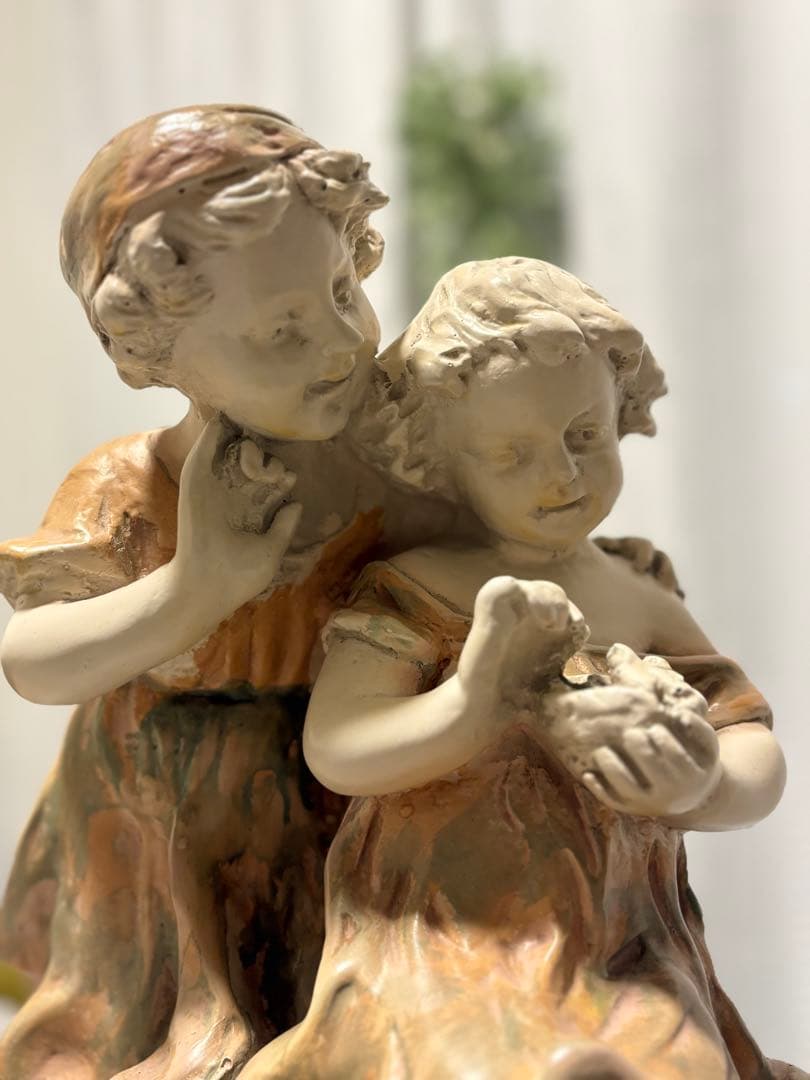 イタリア製 クラシカルな少女の像 陶器置物 存在感ある高さ34㎝