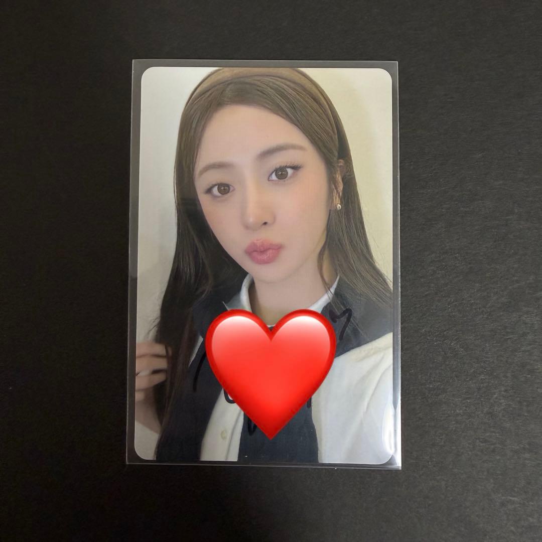 LE SSERAFIM ユンジン 直筆サイン入り ラキドロ トレカ ユニバ - メルカリ