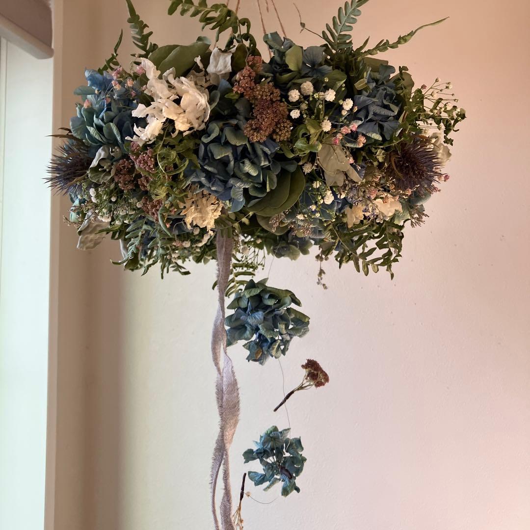 アンティーク紫陽花とエリンジウムのブルーなフライングリースアキレア