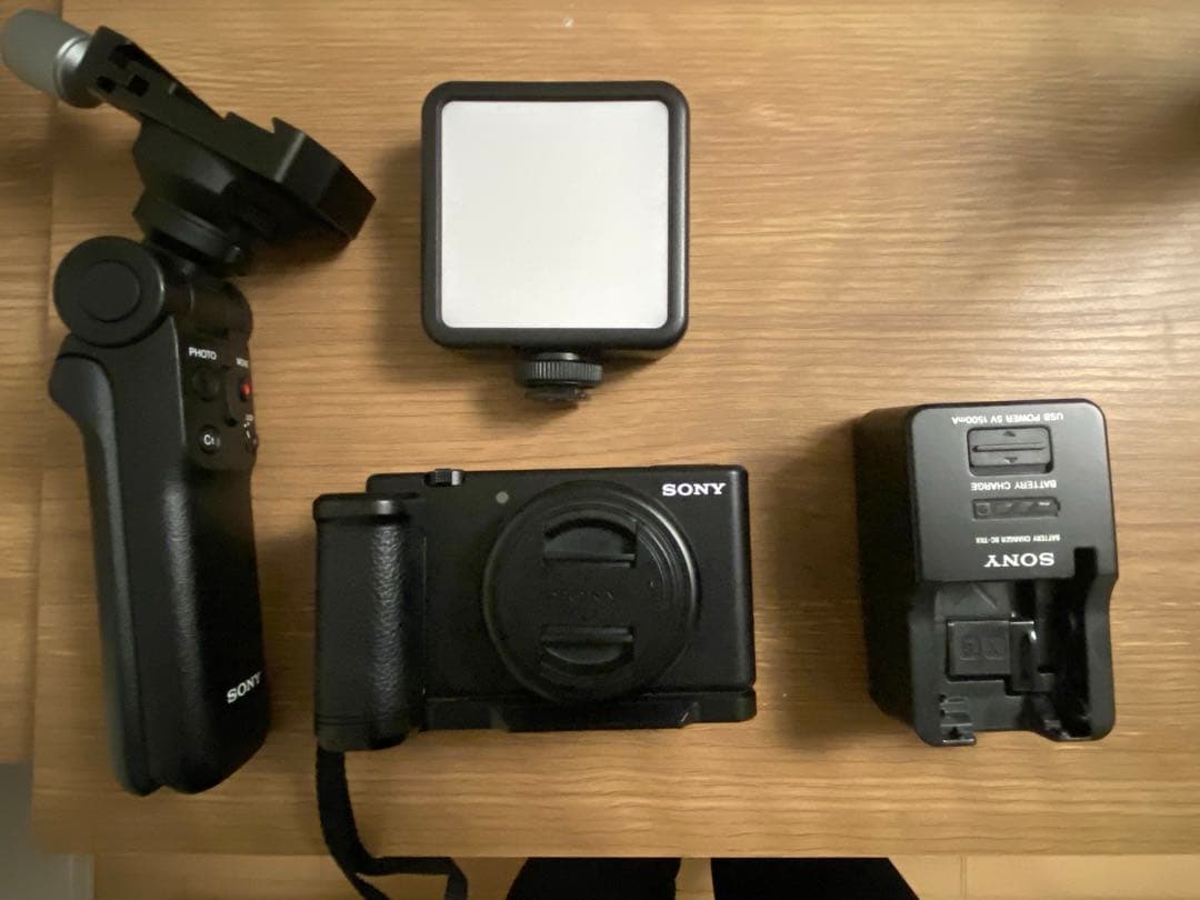 SONY ZV-1F コンパクトデジタルカメラ　シューティンググリップ　セット Amazon.co.jp: SONY(ソニー) 【ZV-1F と グリップ セット】 快適にVlog