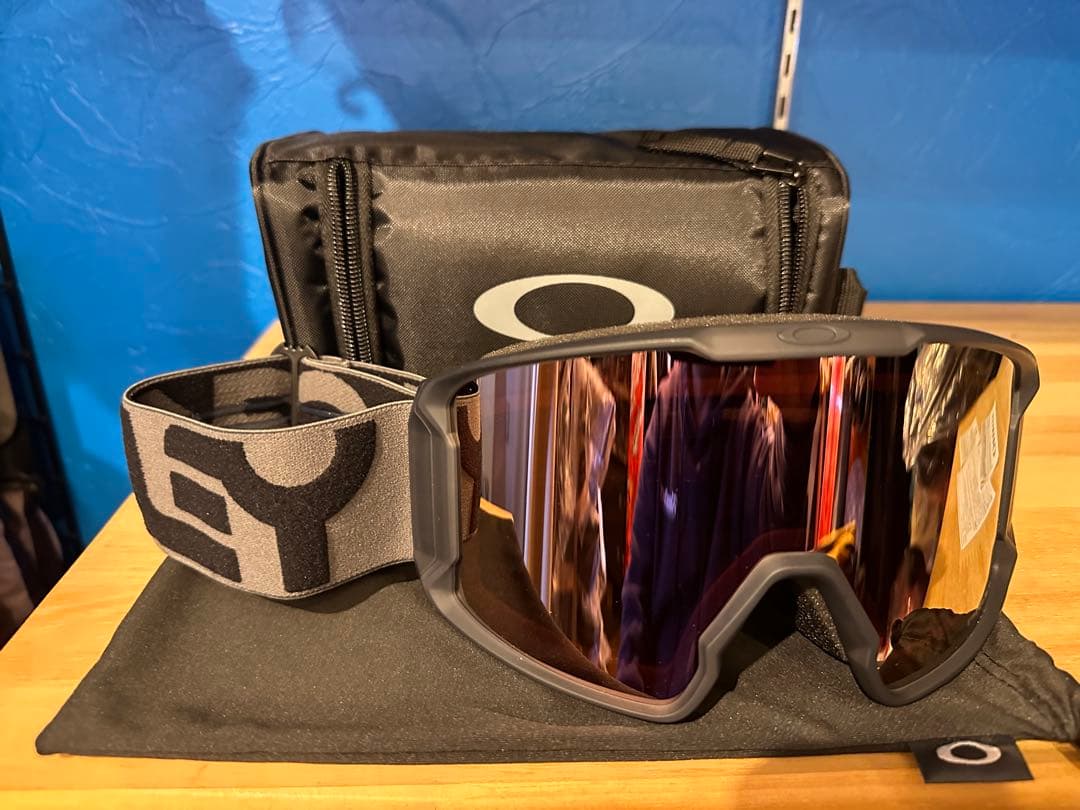 スキー・スノーボードアクセサリー Oakley Line Miner L Forged Iron PRIZM Amazon.com: Oakley Line Miner L Snow Goggles Forged Iron with