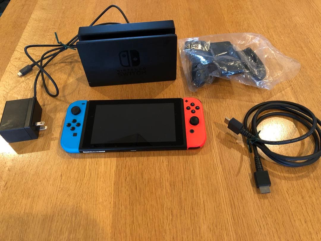 Nintendo Switch ネオンブルー/ネオンレッド 本体　周辺機器 Nintendo Switch ネオンブルー・ネオンレッド 任天堂 ゲーム機 本体