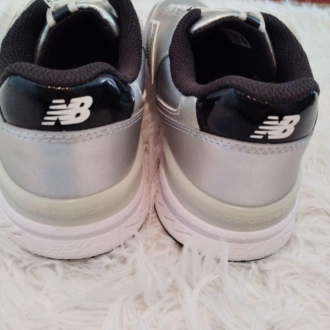 専用新品未使用　New Balance WGBS996Z シルバー 23.5cm